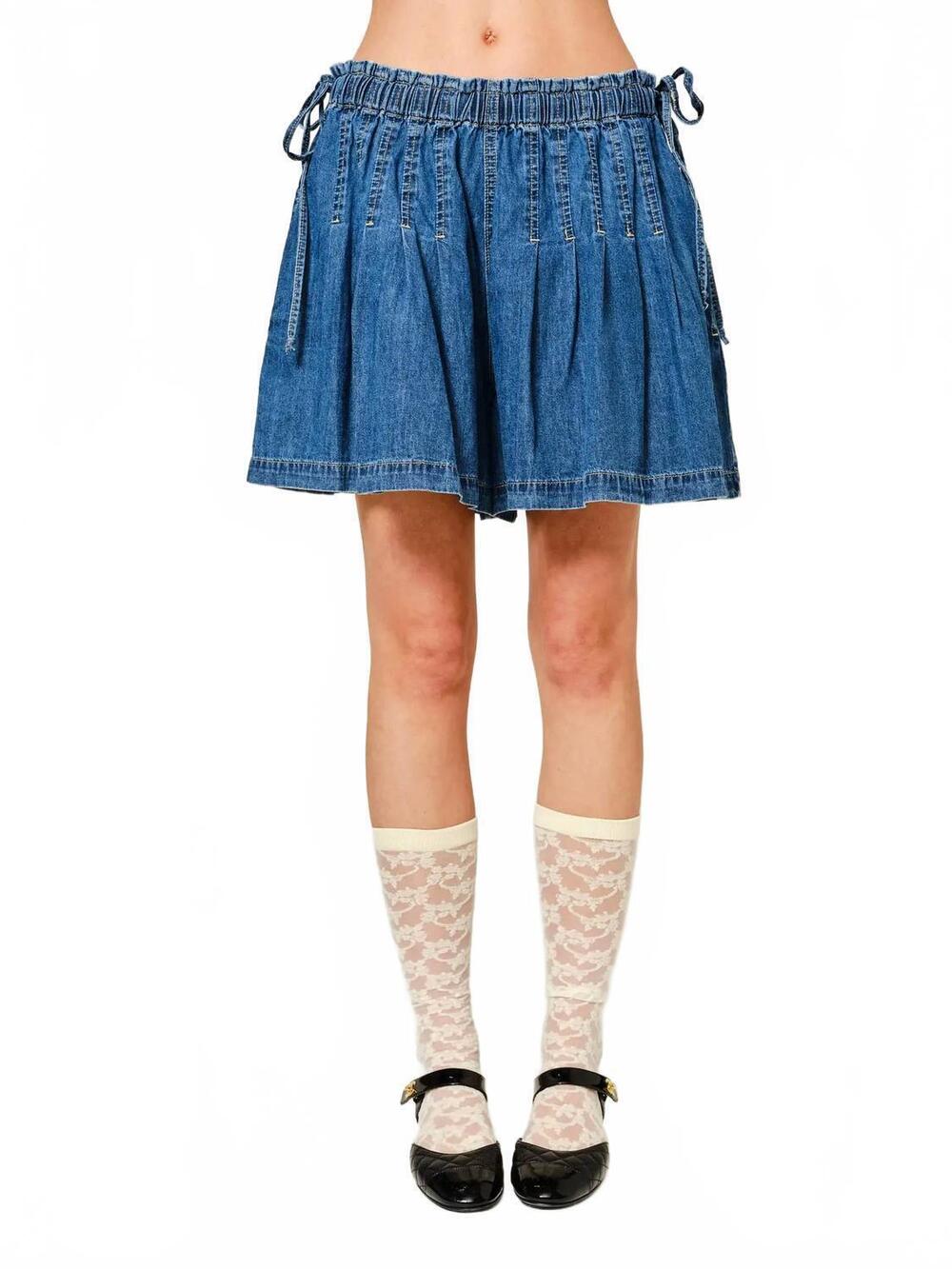 NEW AARON & AMBER emmie flare denim shorts in blue